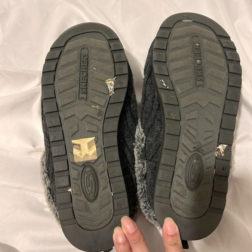 Skechers Gray cozy Loafers with Gray Lining - Picture 3 of 6